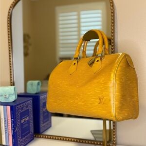 Louis Vuitton Yellow Epi Speedy 25 Handbag
